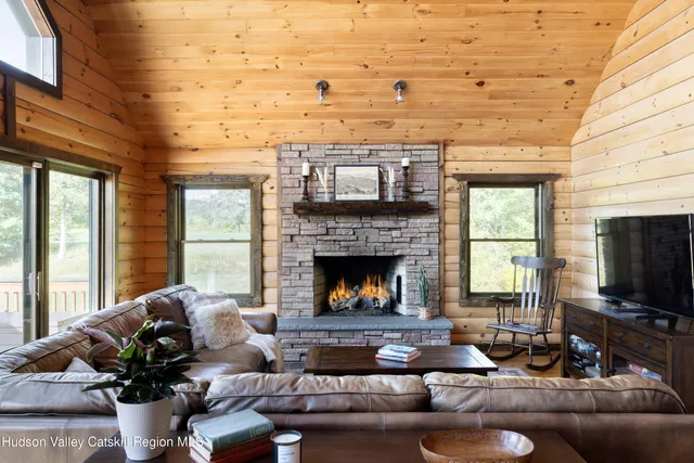 $965,000 | 79 Vosenkill Road, Catskill, NY 12414