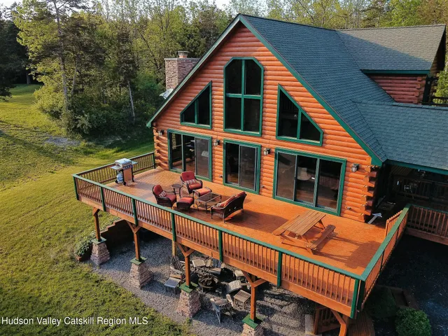 $965,000 | 79 Vosenkill Road, Catskill, NY 12414