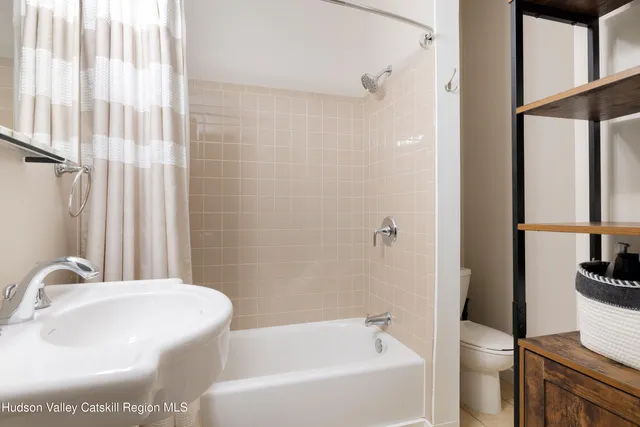 $965,000 | 79 Vosenkill Road, Catskill, NY 12414