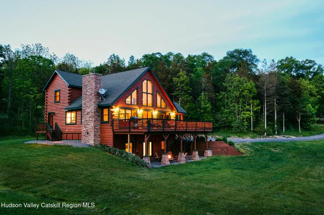 $965,000 | 79 Vosenkill Road, Catskill, NY 12414