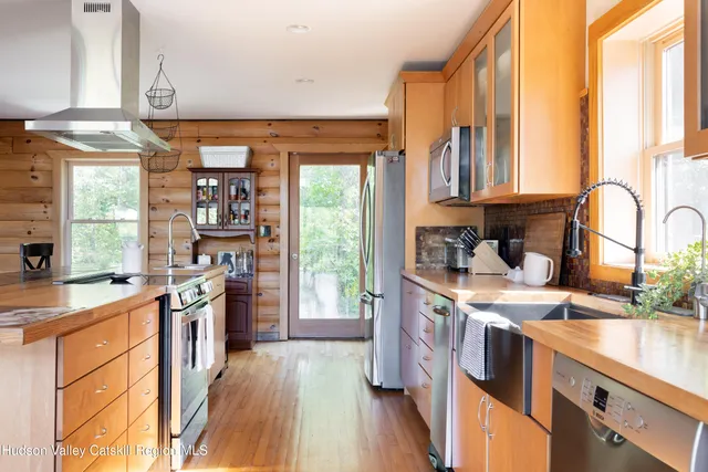 $965,000 | 79 Vosenkill Road, Catskill, NY 12414