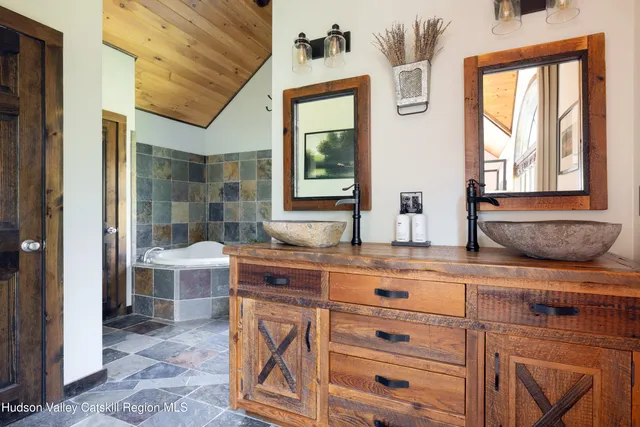 $965,000 | 79 Vosenkill Road, Catskill, NY 12414