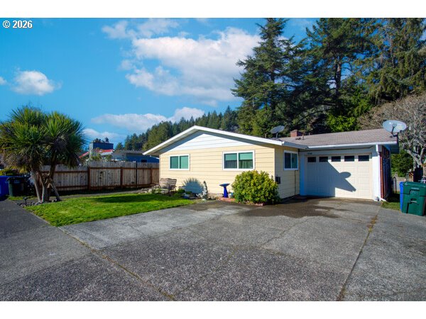 1745 Greenwood Avenue Reedsport, OR 97467 - Photo 1 of 46