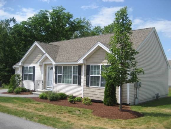 2 Chestnut Lane, Unit 40 Hooksett, NH 03106 - Photo 1 of 1