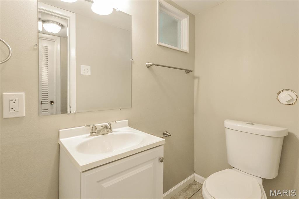 1905 Apple Blossom Court Florissant, MO 63031 - Photo 7 of 18