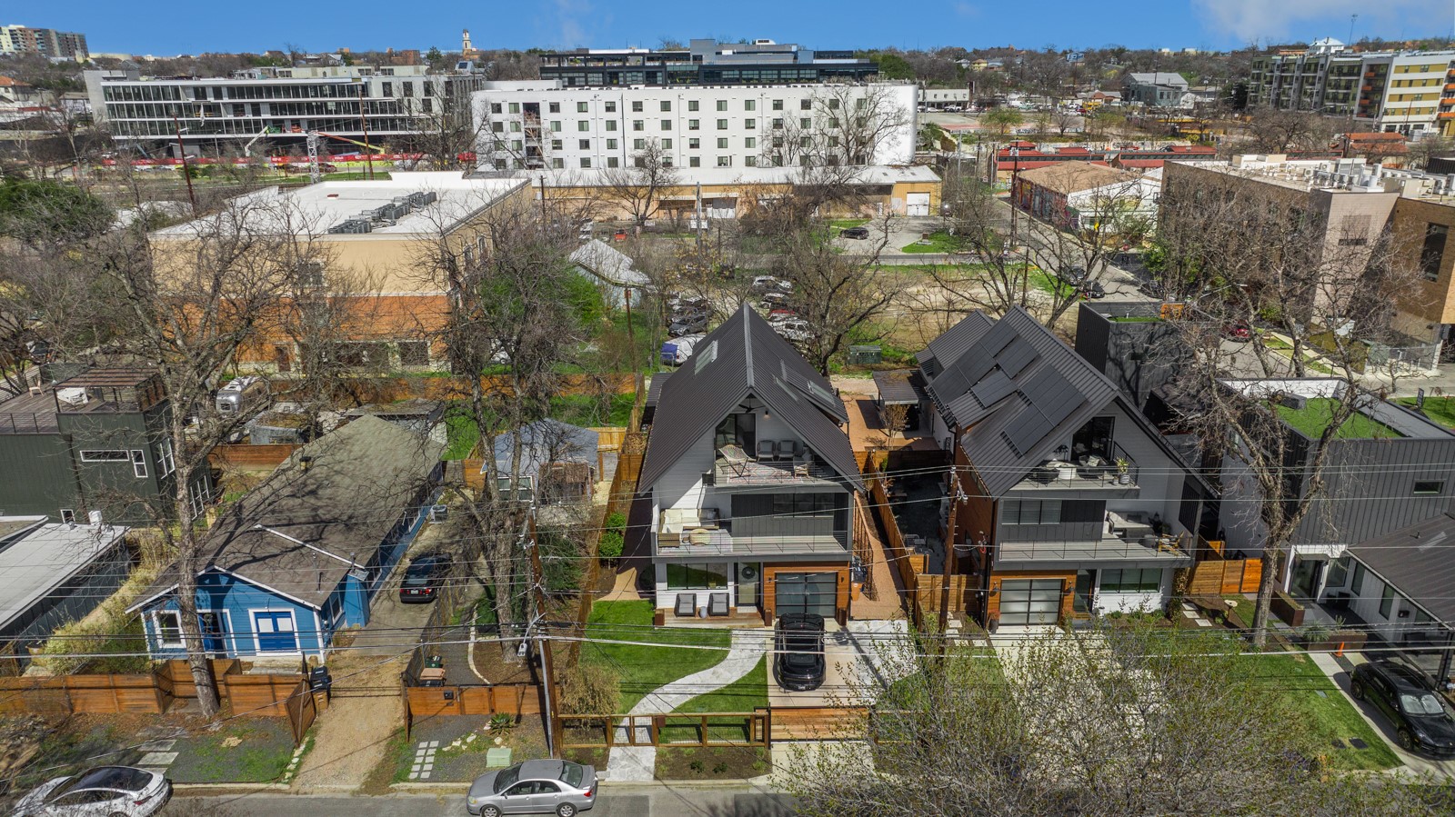 1410 East 3rd Street, Unit A Austin, TX 78702 - Photo 38 of 40 an aerial view of multiple house