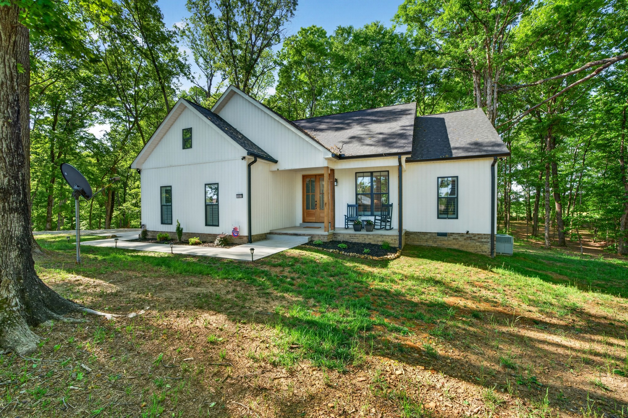 1222 Breeden Road Charlotte, TN 37036 - Photo 1 of 34