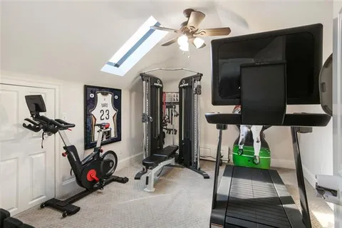 $650,000 | 19 Pinehurst Drive, New Orleans, LA 70131