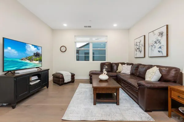 $3,299,000 | 6418 Fischer Way, San Diego, CA 92130