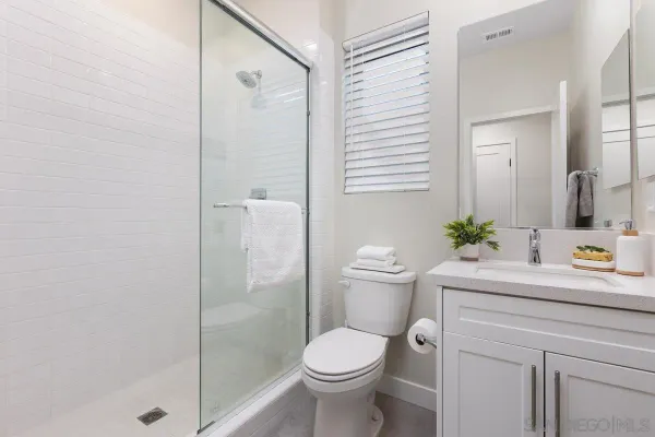 $3,299,000 | 6418 Fischer Way, San Diego, CA 92130