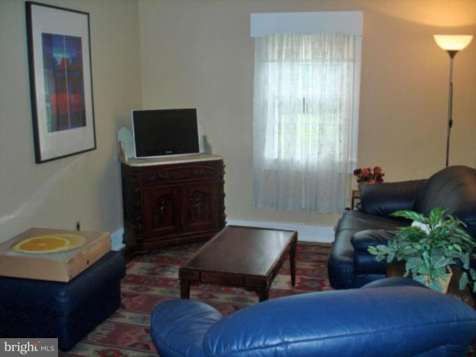 2334 Castleton Road Darlington, MD 21034 - Photo 11 of 19 Living Room