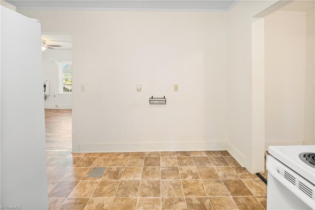 208 Carson Road Pilot Mountain, NC 27041 - Photo 21 of 45 Dining area