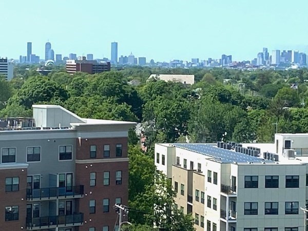 77 Adams Street, Unit 902 Quincy, MA 02169 - Photo 19 of 36 a view of a city that has tall buildings