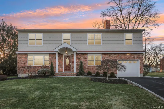 $899,000 | 85 Cottage Lane, Blauvelt, NY 10913