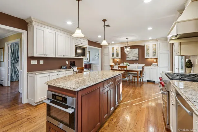 $899,000 | 85 Cottage Lane, Blauvelt, NY 10913