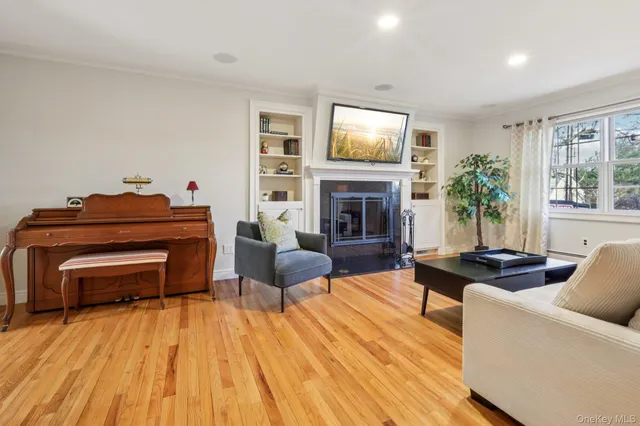 $899,000 | 85 Cottage Lane, Blauvelt, NY 10913