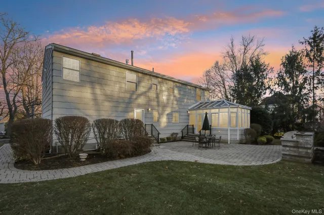 $899,000 | 85 Cottage Lane, Blauvelt, NY 10913