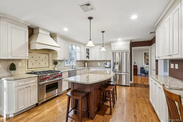 $899,000 | 85 Cottage Lane, Blauvelt, NY 10913