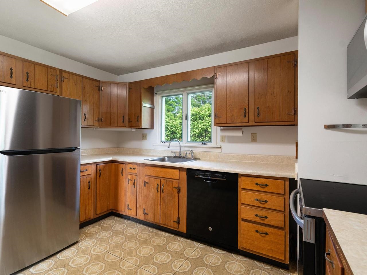 459 Carpenter Road Charlotte, VT 05445 - Photo 5 of 60