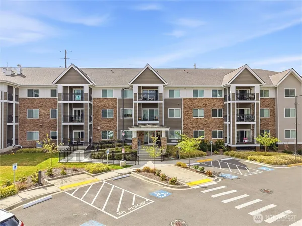 $258,999 | 3803 17th Street Southwest, Unit 216, Puyallup, WA 98373