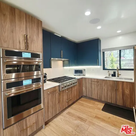 $1,894,900 | 6194 Rodgerton Drive, Los Angeles, CA 90068