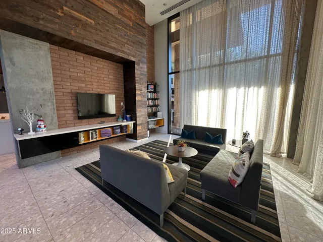 $3,499 | 200 West Portland Street, Unit 426, Phoenix, AZ 85003