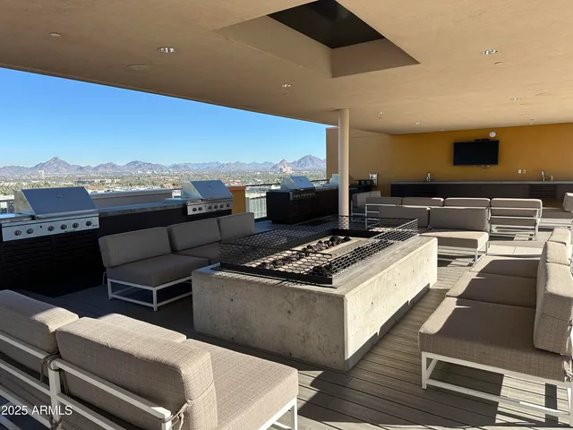 $3,499 | 200 West Portland Street, Unit 426, Phoenix, AZ 85003