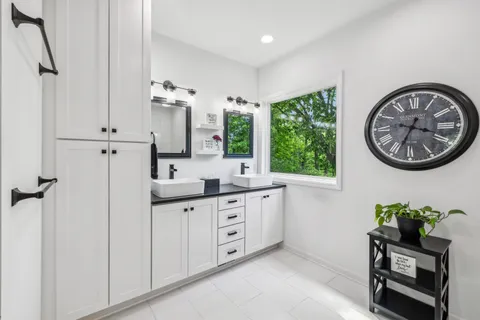 $695,000 | 1308 Beech Hollow Drive, Nashville, TN 37211