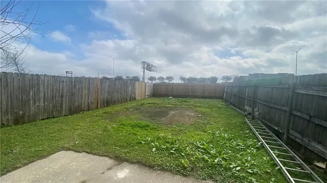 $1,500 | 9042 Bunker Hill Road, New Orleans, LA 70127