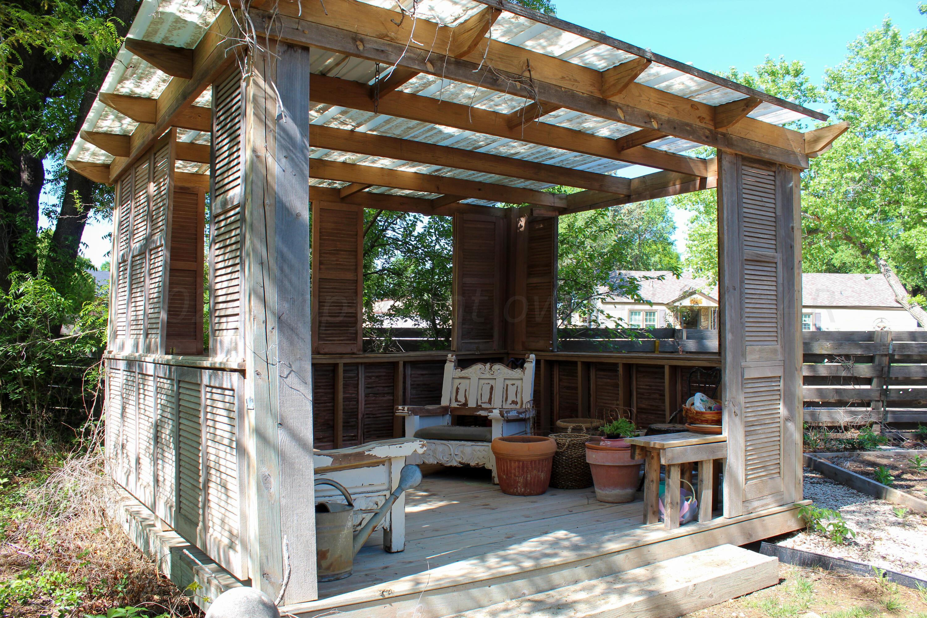 710 Park Avenue Panhandle, TX 79068 - Photo 26 of 26 a view of outdoor space yard and patio
