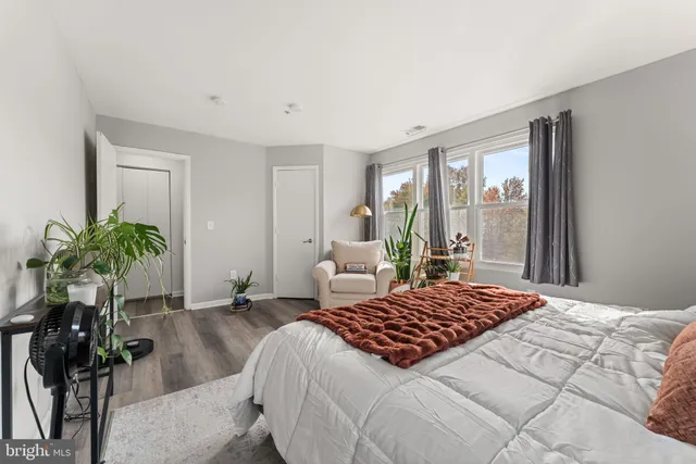 $299,999 | 10 Greystone Court, Unit I, Annapolis, MD 21403