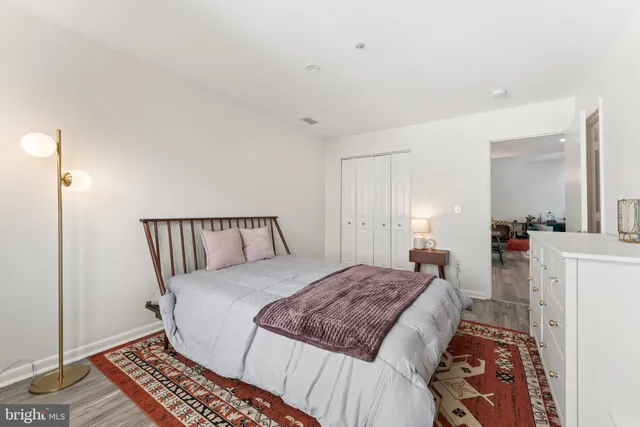 $299,999 | 10 Greystone Court, Unit I, Annapolis, MD 21403