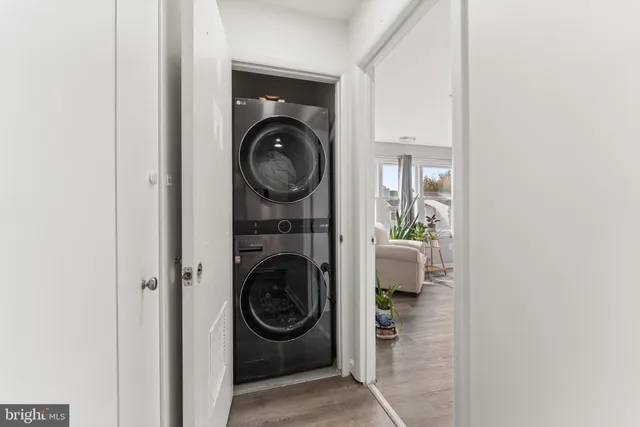 $299,999 | 10 Greystone Court, Unit I, Annapolis, MD 21403