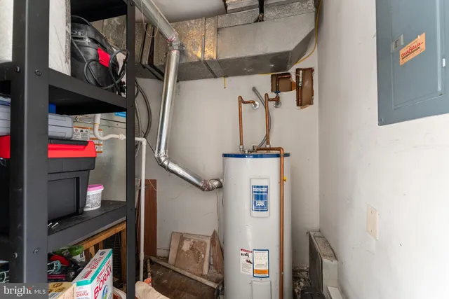 $299,999 | 10 Greystone Court, Unit I, Annapolis, MD 21403