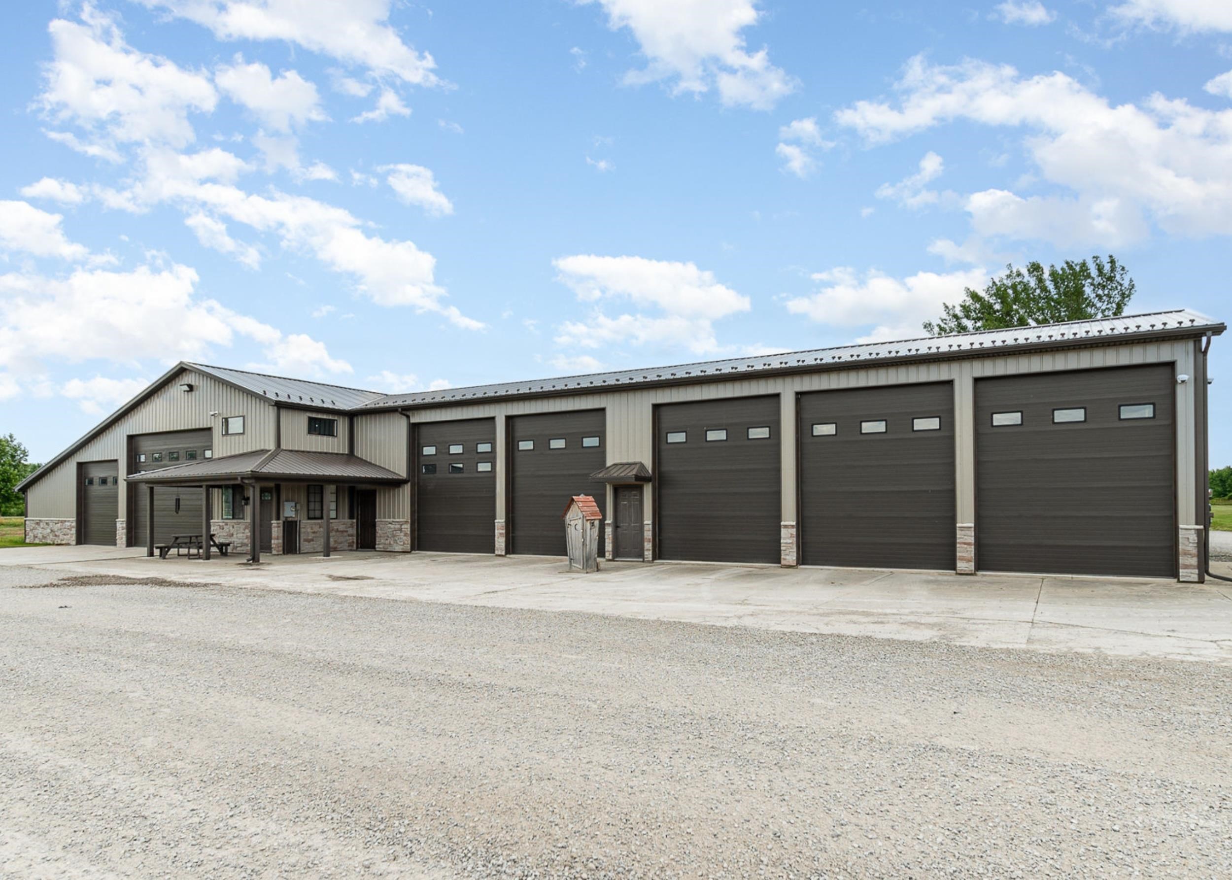 8429 Hospital Road Freeland, MI 48623 - Photo 4 of 70