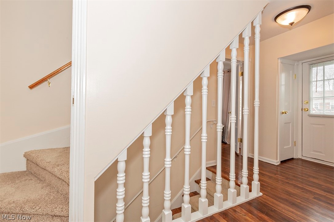 3685 Lytle Road Beachwood, OH 44122 - Photo 23 of 27 2nd Floor Landing