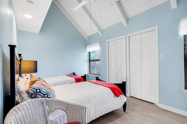 $799,900 | 100 Oyster Catcher Place, Pawleys Island, SC 29585