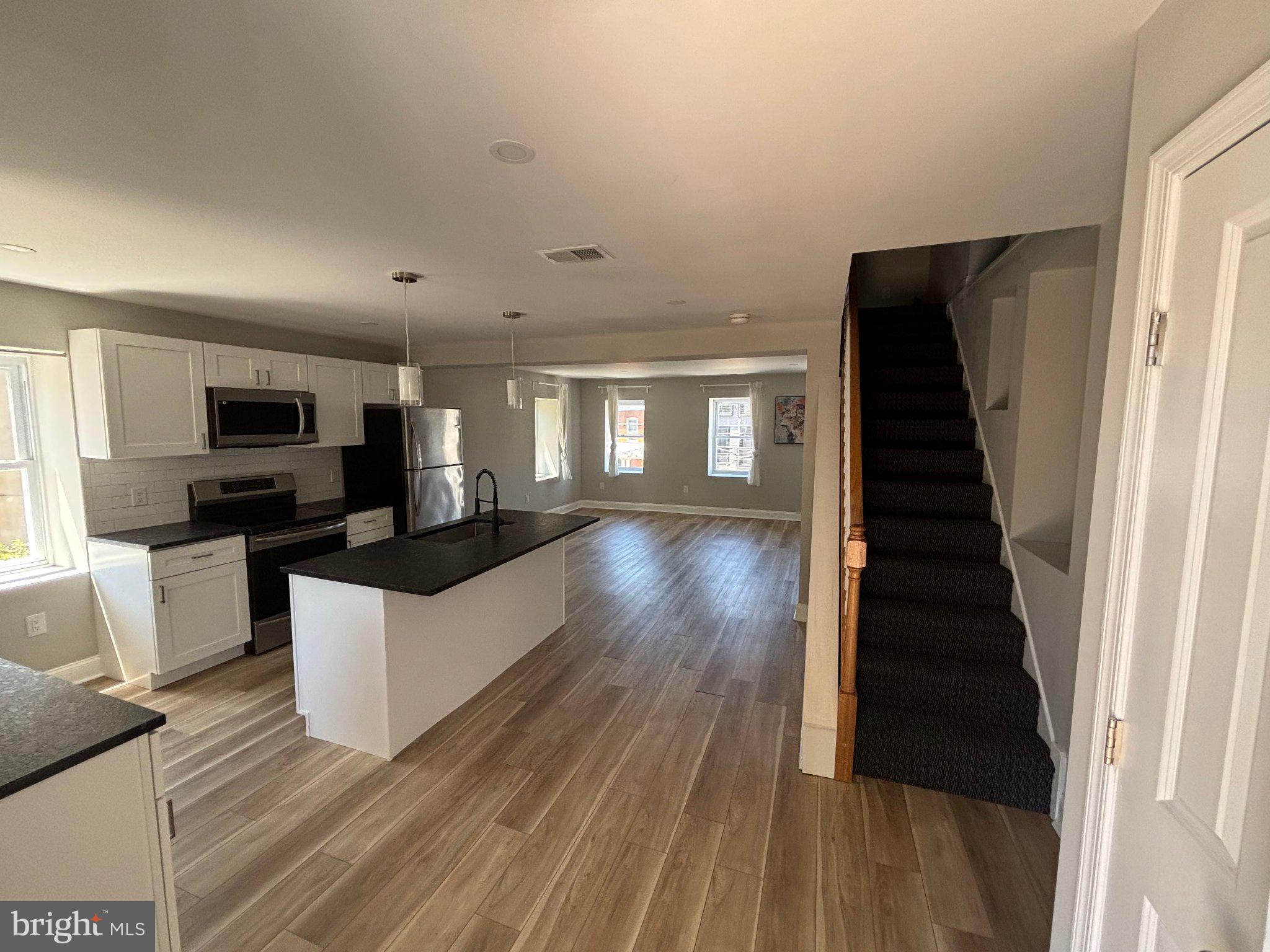 5543 Ridge Avenue Philadelphia, PA 19128 - Photo 7 of 24