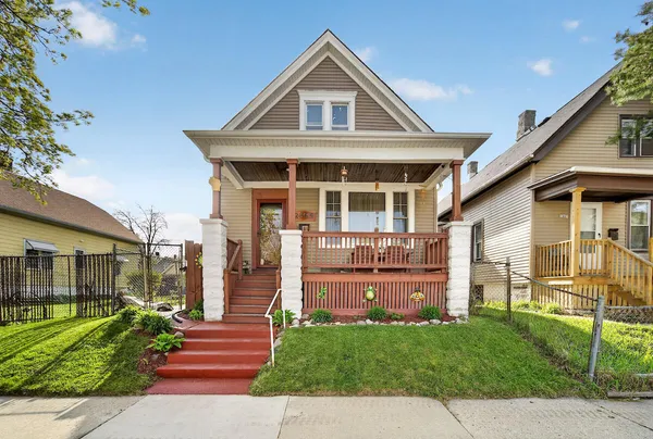 $170,000 | 2865 North 17th Street, Milwaukee, WI 53206