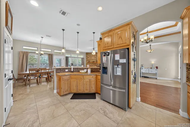 $445,000 | 1650 Embassy Boulevard, Pleasanton, TX 78064