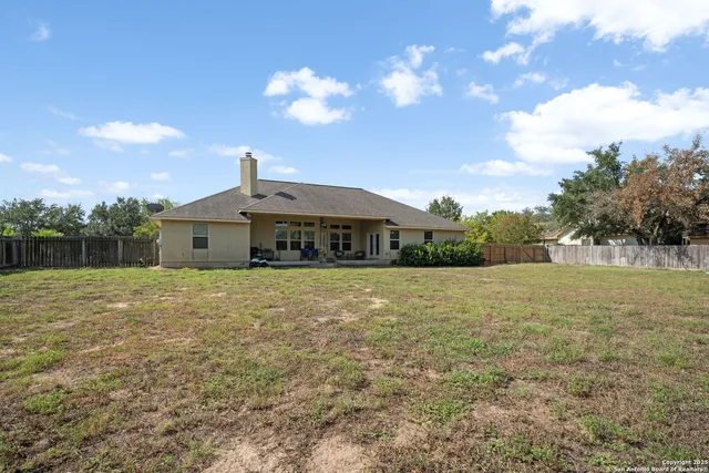 $445,000 | 1650 Embassy Boulevard, Pleasanton, TX 78064