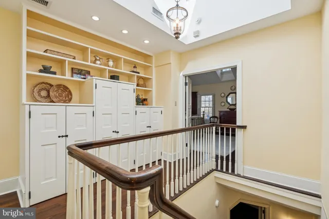 $1,350,000 | 524 Delancey Street, Philadelphia, PA 19106