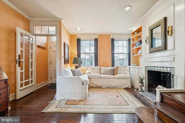 $1,350,000 | 524 Delancey Street, Philadelphia, PA 19106