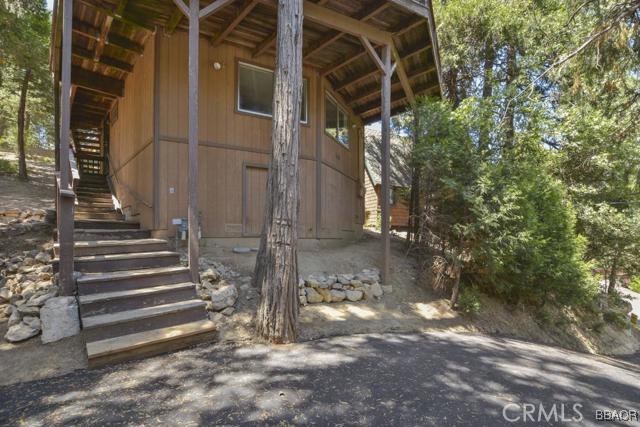 312 Hillside Road Lake Arrowhead, CA 92352 - Photo 23 of 24