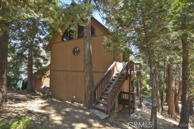 312 Hillside Road Lake Arrowhead, CA 92352 - Photo 4 of 24