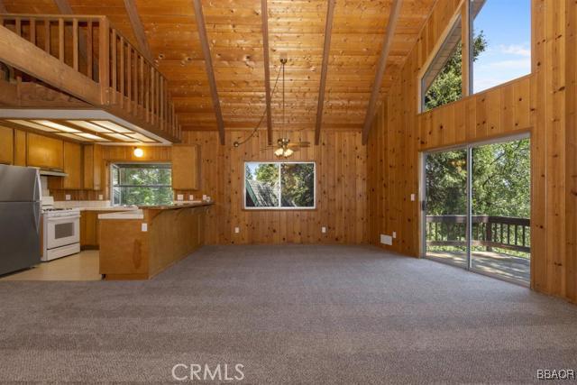 312 Hillside Road Lake Arrowhead, CA 92352 - Photo 6 of 24