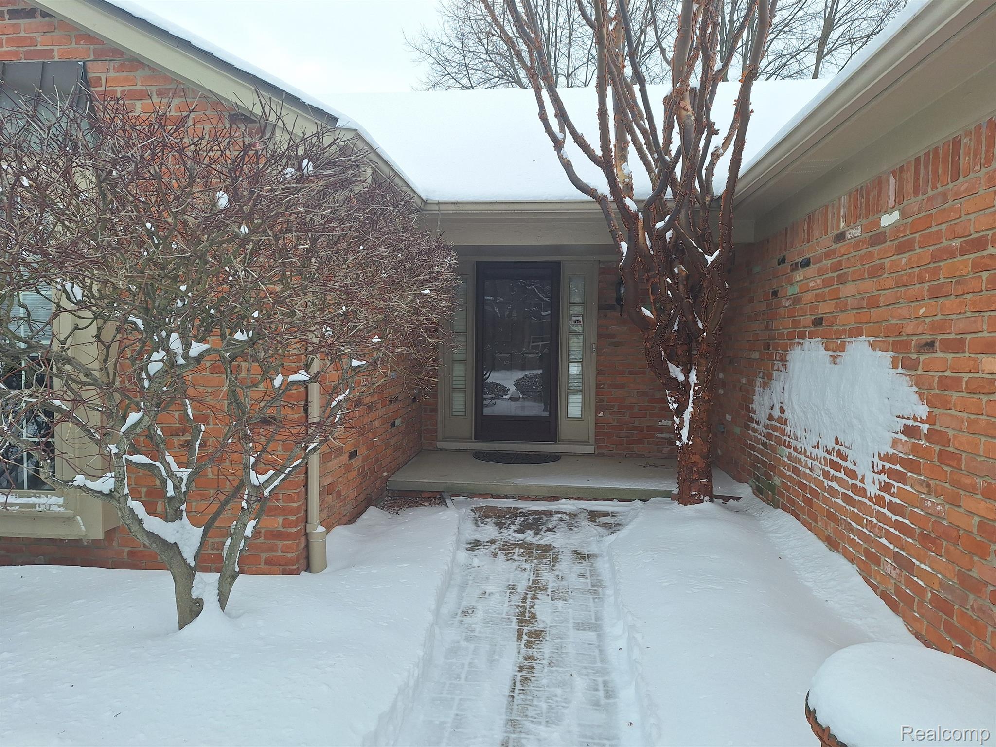 866 Timberline Drive Rochester, MI 48309 - Photo 2 of 53