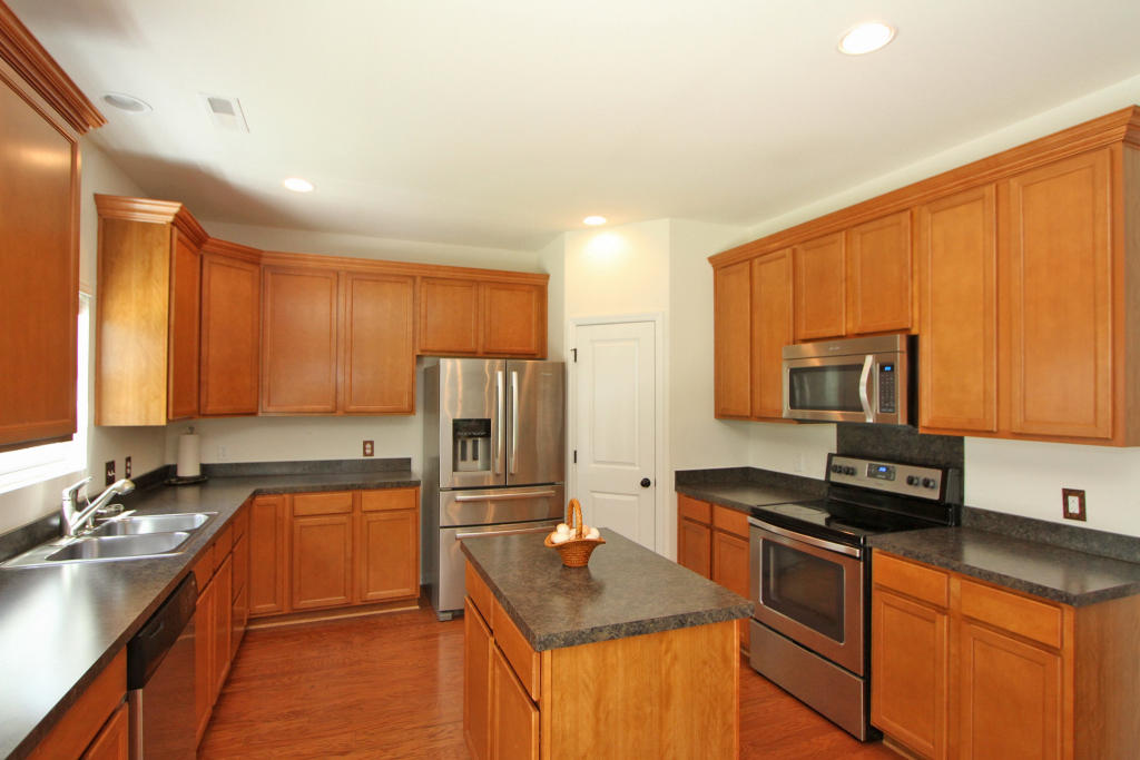 1228 Cosmos Road Summerville, SC 29483 - Photo 12 of 32 1228 Cosmos Rd (21)0021