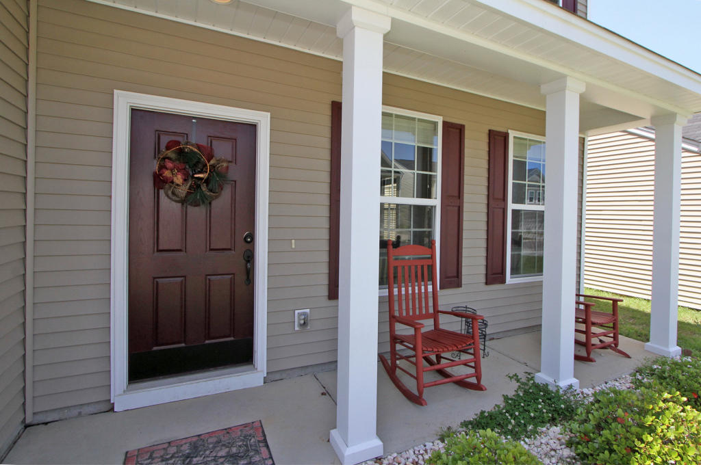 1228 Cosmos Road Summerville, SC 29483 - Photo 4 of 32 1228 Cosmos Rd (28)0028