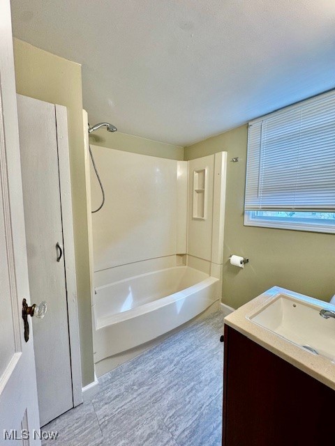 520 8th Street Struthers, OH 44471 - Photo 14 of 22 Bathroom with shower / bath combination and vanity